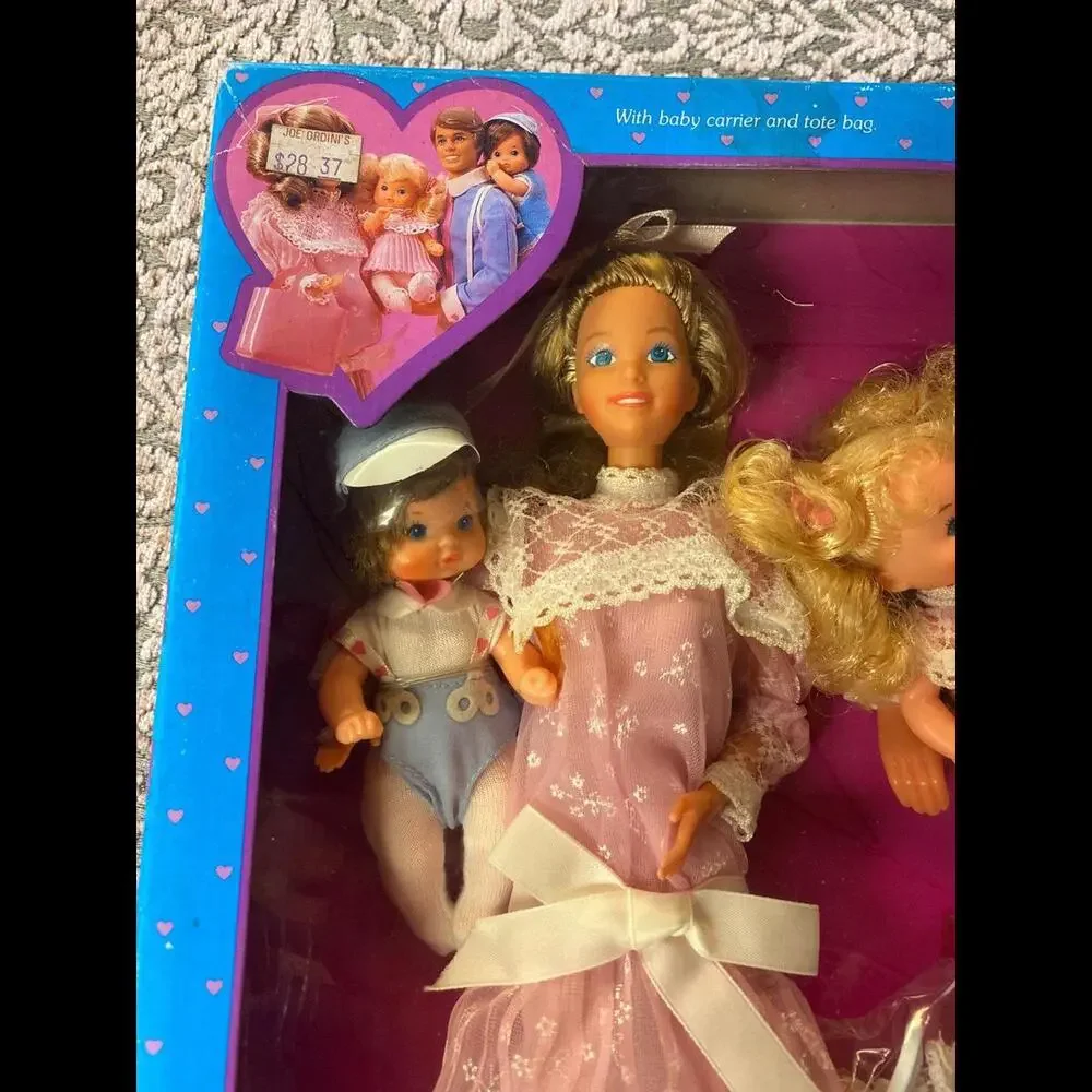 Vintage 1984 Mattel‎ Heart Family Mom, Dad, & Babies Deluxe Set 9439 BRAND NEW